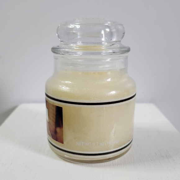 Yankee French Vanilla Candle Rare Vintage Black Band Small Jar Lid 3.7 Oz 13812 - Picture 4 of 9